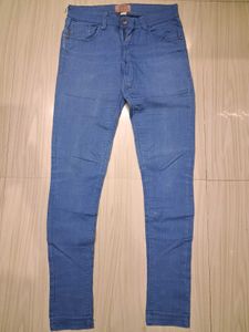 Light Wash blue Denim Skinny Jeans