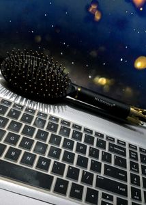 Majestique Royal Cushion HairBrush/HairComb