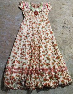 Fabulous Party Wear Ethnic Gown