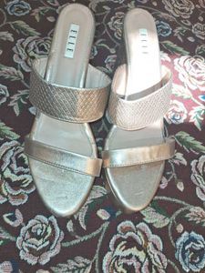 Elle Womens Rose Gold Heels