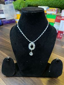 Elegant Silver-Tone Necklace & Earring Set