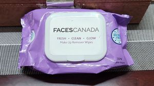 Faces Canada Fresh Clean Makeup Remover Wipes