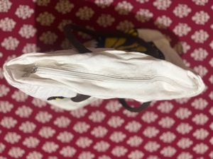 Mumuso Tote Zipper Bag