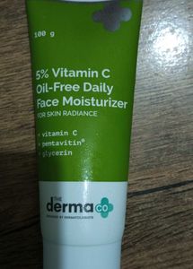 Derma Co Vitamin C Moisturizer