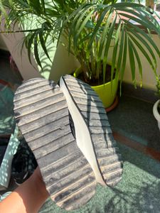 Roadster Black Quilted Shoes