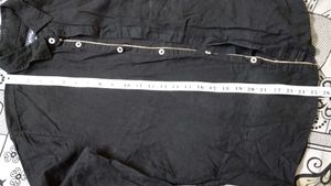 BLACK SHIRT