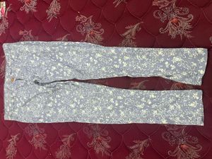 Floral Print Cropped Pants