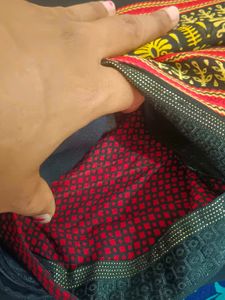 New Black Saari