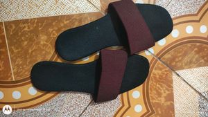 Burgundy Banded Slides