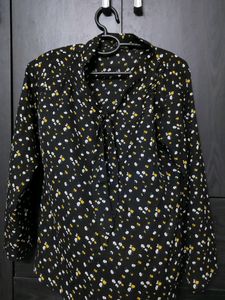 Black Floral Vanhuesen Formal Top