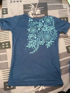 Blue Floral Print T-shirt