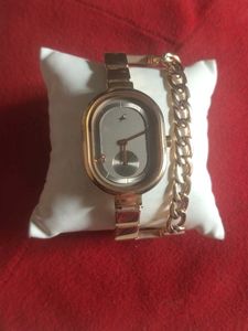 Fastrack Gold Women&#39;s Watch