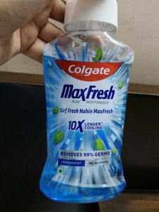Colgate MaxFresh Antibacterial Mouthwash 250ml