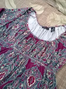 Comfortable Long Top With Deep Nack