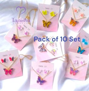 Butterfly Necklace &amp; Stud Earrings Set Of 5