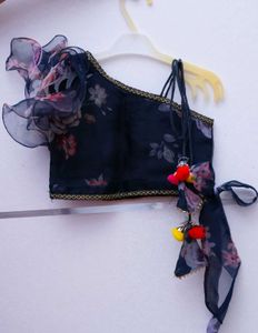 Floral One-Shoulder Top and skirt