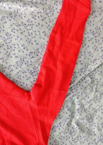 Amy made in korea Bright Orange cropped sweater