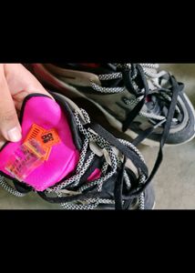 high sole magnett shoes