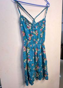 Cute Floral Printed Middie