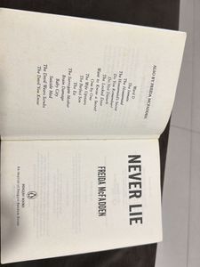 Never Lie by Freida McFadden