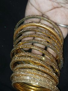 Sparkly Gold Bangle Set