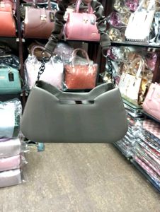 ✨Stylish and Premium Quality Cross Body Bag 👜