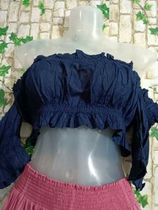 New😍Off-Shoulder Crop Top