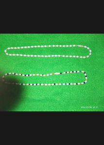 Elegant Pearl Chain