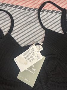H&amp;M Cut-Out Crop Top