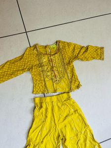 Cute Yellow Top &amp; Palazzo Set