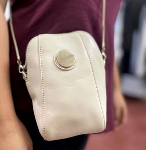 Sling Bag With Snake Chain