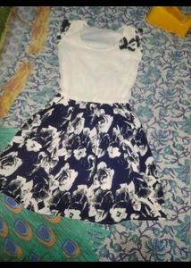 Women Dress And Leggings Free