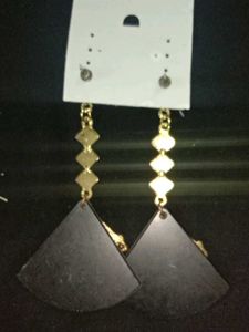 RUHI Drop Earrings