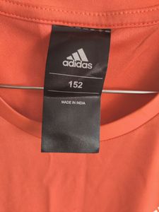 Adidas T-shirt