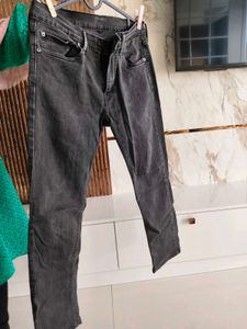 Levis Black Wash Denim Jeans