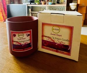 Arphibo Sweet Heart Rose &amp; Saffron Candle