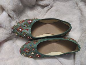 Partywear Juti