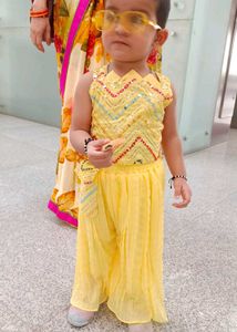 Cute Yellow Outfit