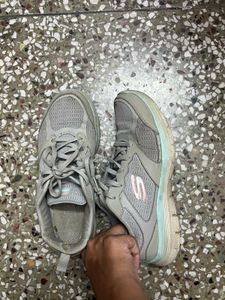 skechers sport shoes