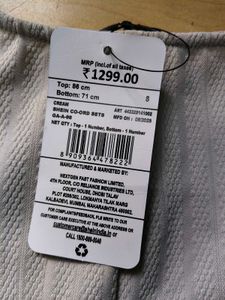 Sleeveless Textured Waistcoat With Wide Leg Pants