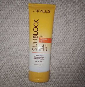 Jovees Sunblock SPF 45