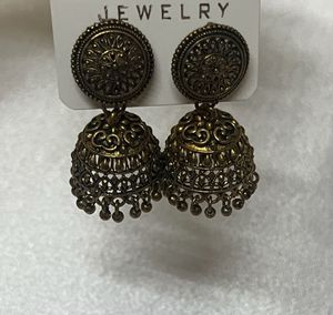 Stylish Jhumka Earrings