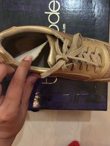 Gold Tresmode Sneakers Partywear
