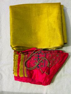 Golden Saree With Blouse