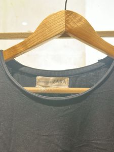 Zara Essentials Black T-Shirt