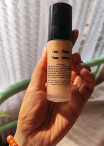 Swiss Beauty Airbrush Finish Foundation