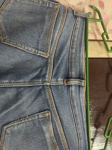 Cropped Raw Hem Jeans