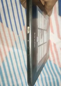 Kindle Paperwhite(8 GB)–6.8&#34;display(E-BOOK READER)