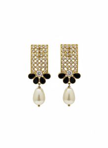 Elegant Pearl Drop Earrings