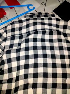 Chic Black &amp; White Checked Flannel Shirt